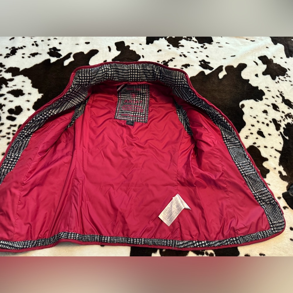Ariat Black and White Checkered Vest with Red Accents - Picture 3 of 8